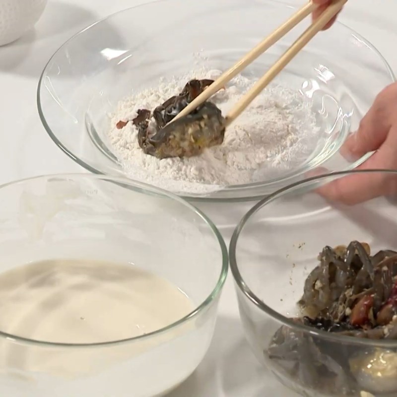 Bước 4 Cách chiên cua lột vàng giòn Cua lột chiên giòn