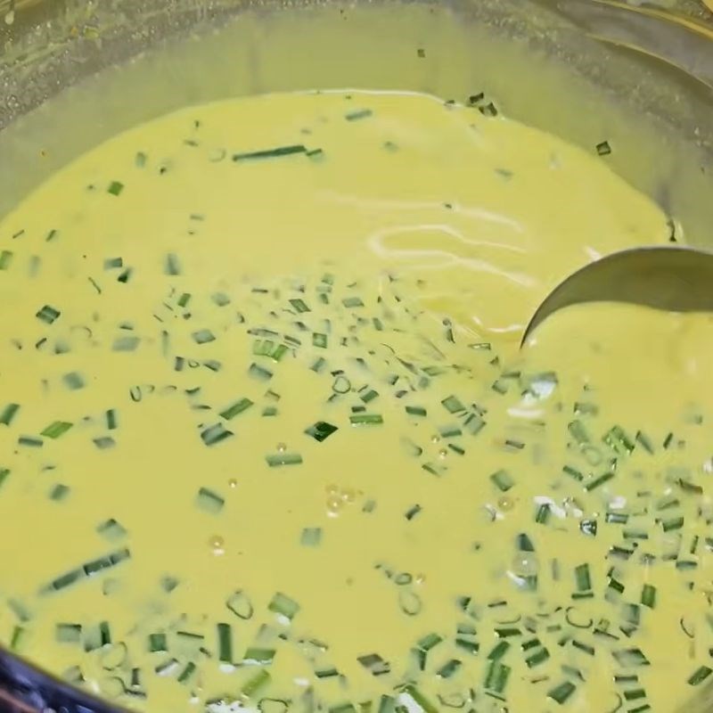 Bước 4 Cách đổ bánh khọt nước cốt dừa nhân tôm thịt bánh khọt nước cốt dừa