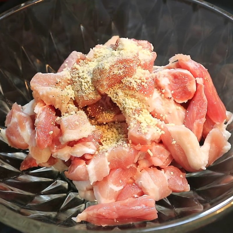 Bước 2 Cách ướp thịt ba chỉ đậm đà Thịt ba chỉ tẩm bột chiên giòn