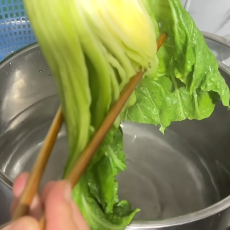 Bước 3 Chần và ủ cải (Bí quyết giúp dưa vàng giòn) Dưa cải muối không cần phơi