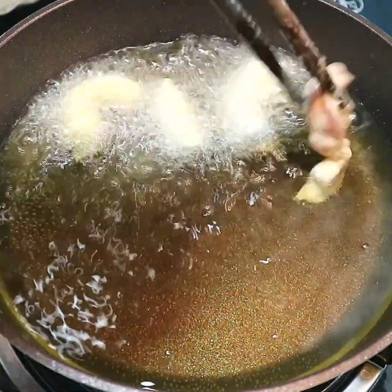 Bước 4 Chiên giòn thịt ba chỉ tẩm bột Thịt ba chỉ tẩm bột chiên giòn