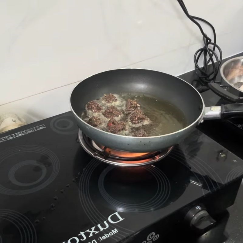 Bước 3 Chiên thịt cá lóc và mọc cá Cá nấu ám