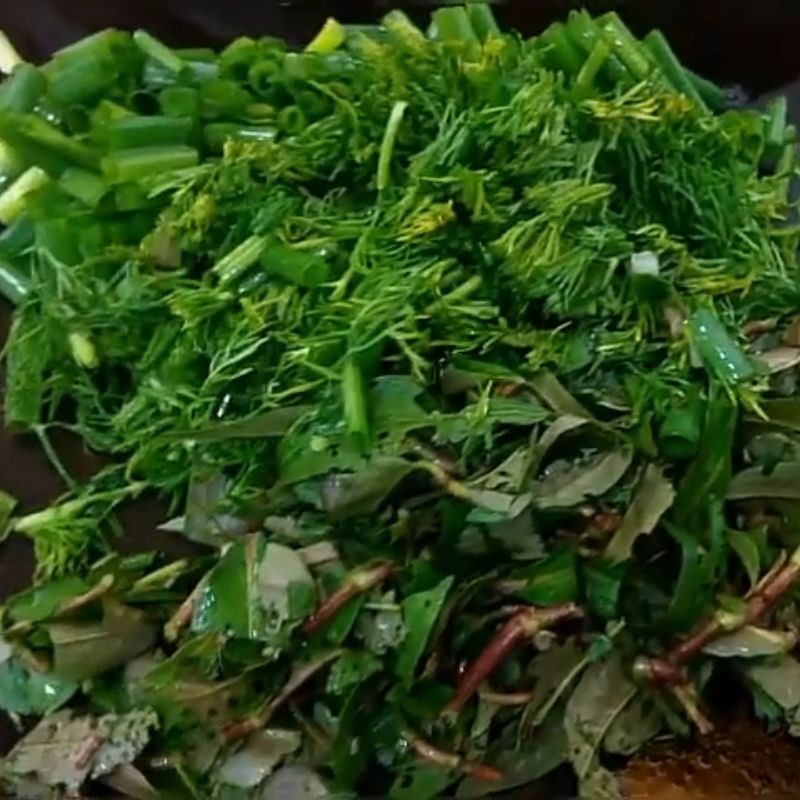 Bước 2 Chuẩn bị rau củ và gia vị lẩu cá vược