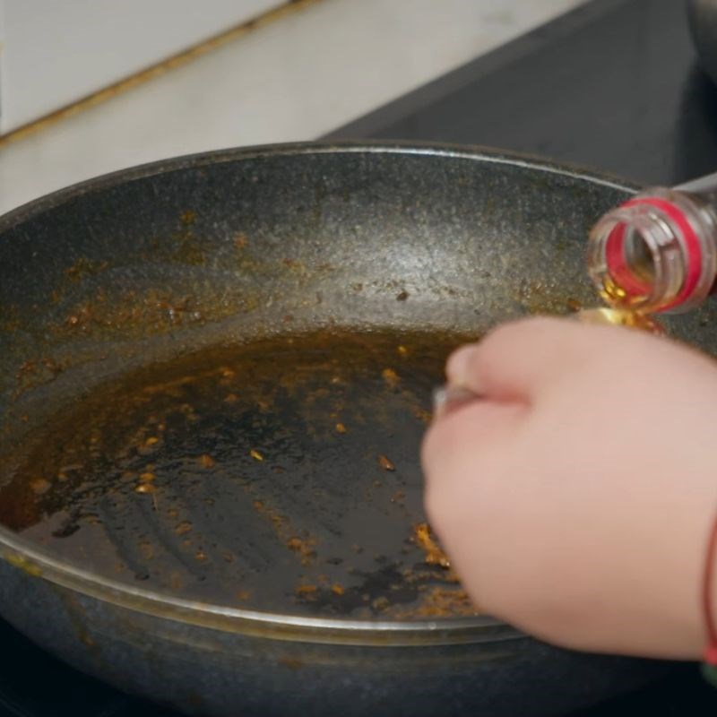 Bước 5 Chưng gạch cua và làm nước chấm lẩu riêu cua đặc biệt lẩu riêu cua bắp bò sườn sụn