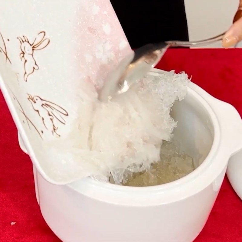 Bước 2 Chưng yến cách thủy bằng nồi điện Yến chưng cách thủy