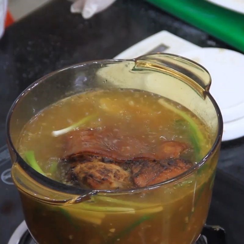 Bước 4 Hầm giò heo Giò heo hầm tóc tiên