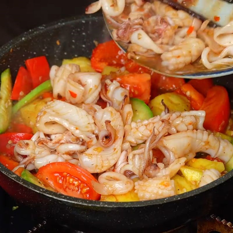 Bước 5 Hoàn thành món mực xào rau củ hấp dẫn mực xào ngon giòn