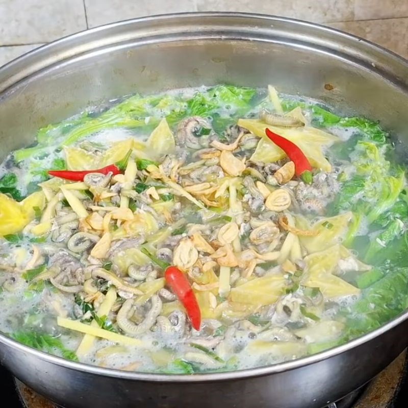 Bước 4 Hoàn thiện món canh rươi canh rươi khế chua