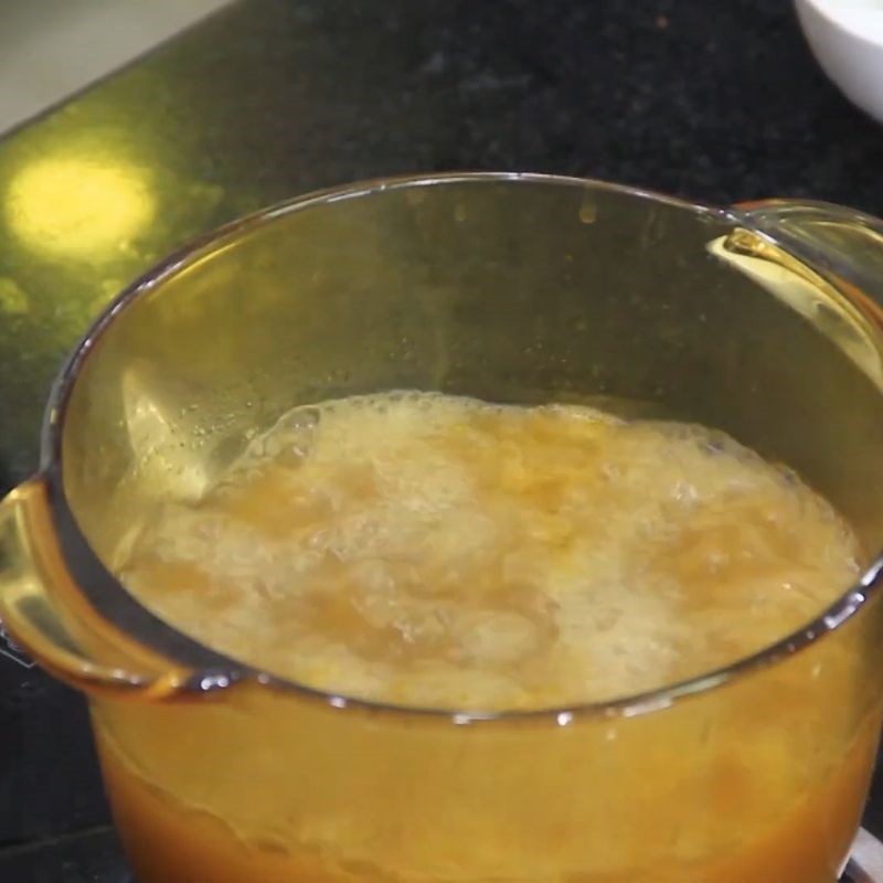 Bước 8 Hoàn thiện nước sốt hầm giò heo Giò heo hầm tóc tiên