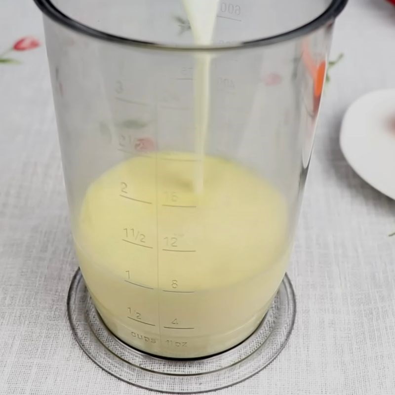 Bước 2 Làm nguội hỗn hợp kem tươi whipping cream