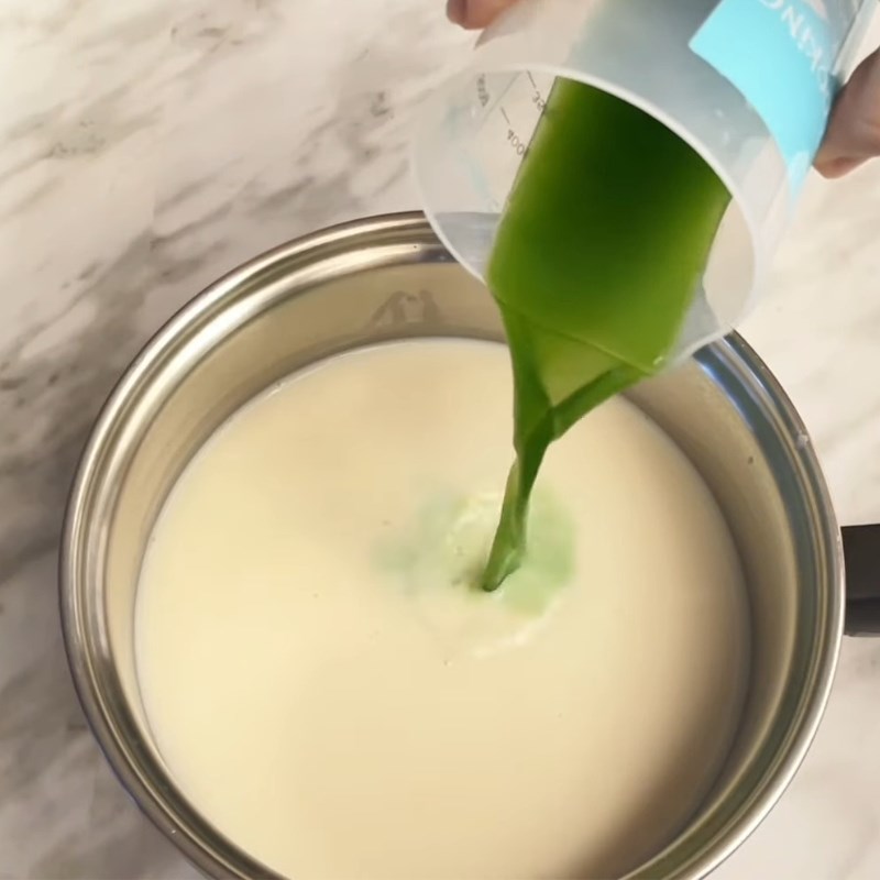 Bước 2 Làm tàu hũ màu lá dứa Tàu hũ Singapore bằng sữa đậu nành