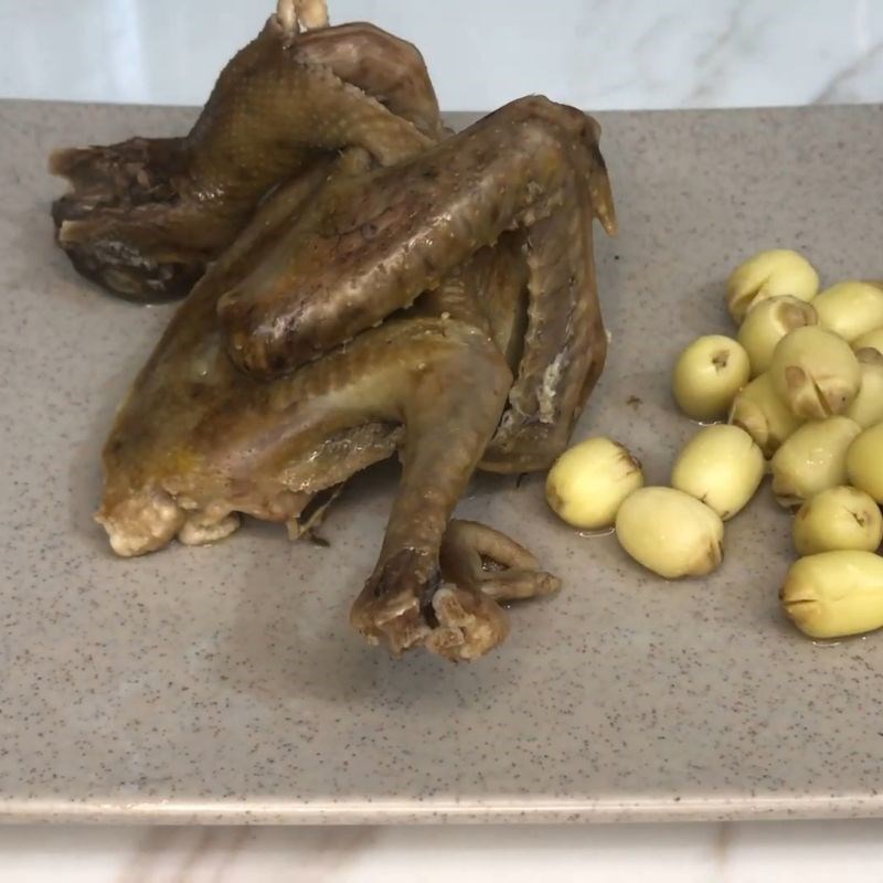 Bước 5 Lọc thịt chim bồ câu và xay nhuyễn cháo chim bồ câu cho bé