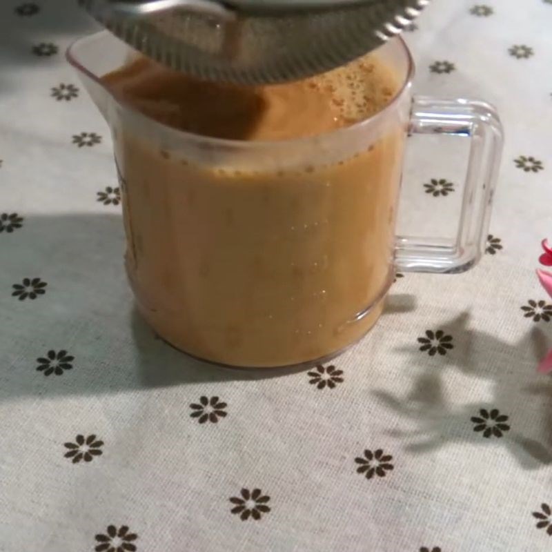 Bước 4 Lọc trà sữa Trà sữa nóng