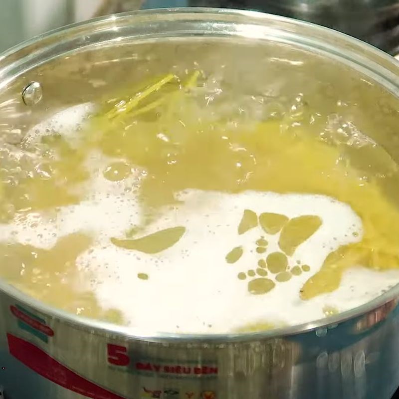 Bước 3 Luộc mì spaghetti mì spaghetti