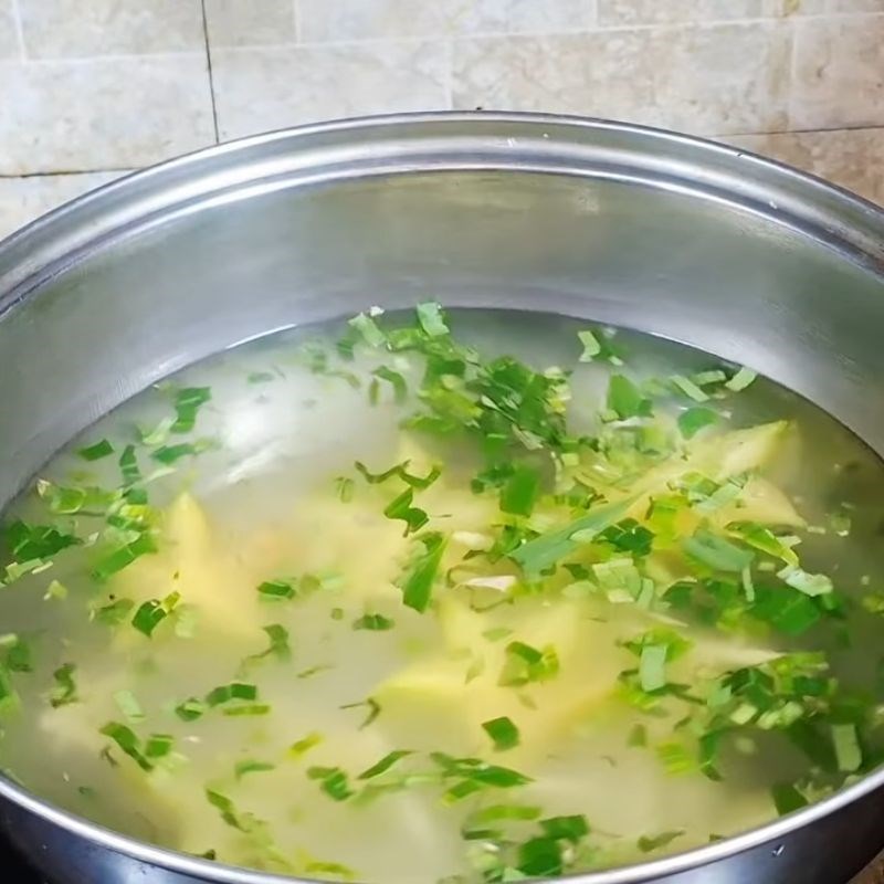 Bước 2 Nấu nước dùng canh rươi khế chua canh rươi khế chua