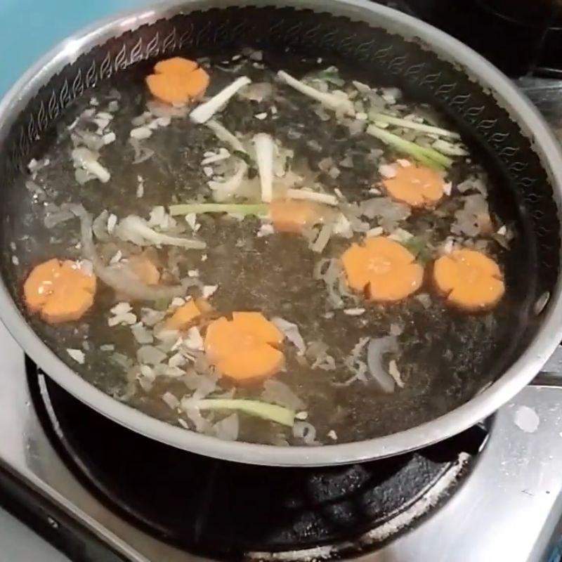 Bước 5 Nấu nước lẩu ngọt thanh Lẩu ngọt thập cẩm