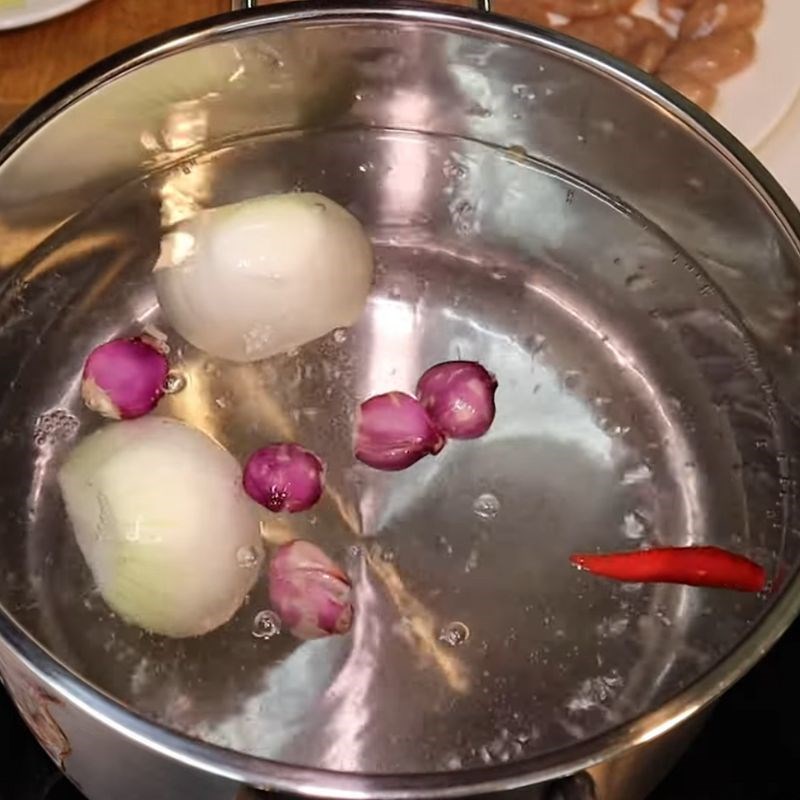 Bước 3 Nấu nước lèo bún chả cá Bún chả cá Quy Nhơn