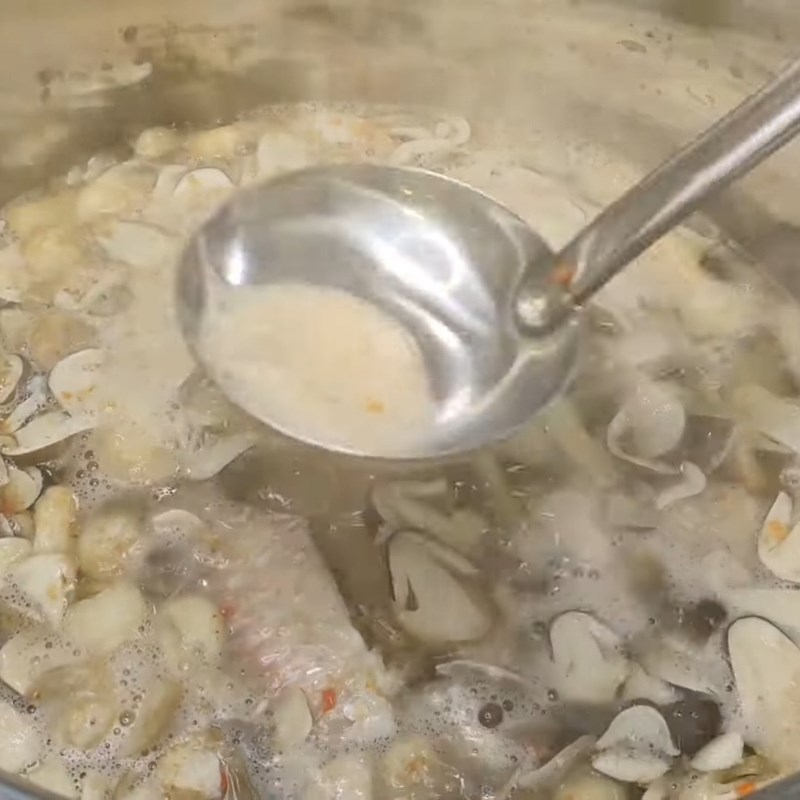 Bước 2 Nấu nước lèo bún nước lèo Trà Vinh Bún nước lèo Trà Vinh