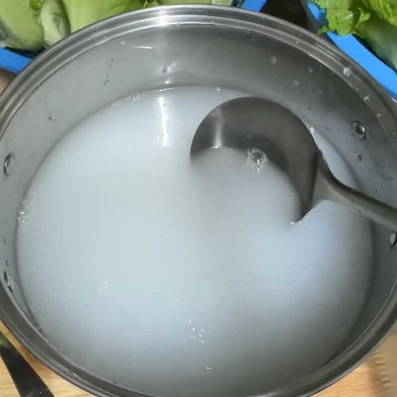 Bước 2 Nấu nước muối dưa chua Dưa cải muối không cần phơi