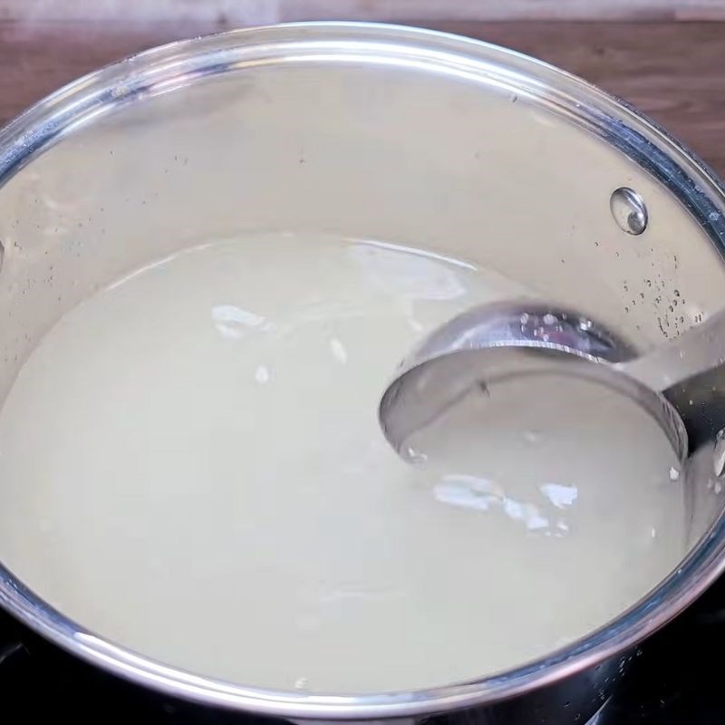 Bước 2 Nấu siro đường chuẩn vị Trà tắc thái xanh