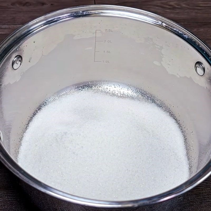 Bước 2 Nấu siro đường chuẩn vị Trà tắc thái xanh