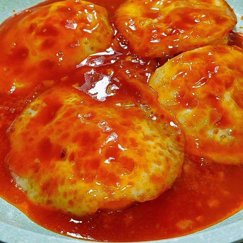 Bước 3 Nấu trứng sốt chua ngọt Trứng sốt chua ngọt