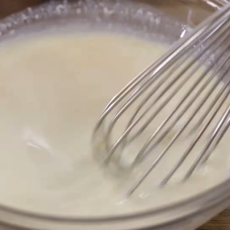 Bước 3 Pha bột bánh crepe Pháp mịn mượt Bánh crepe Pháp