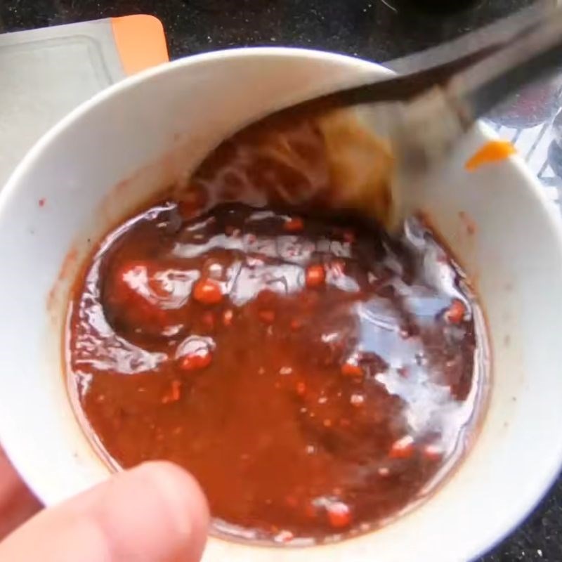 Bước 2 Pha sốt ướp thịt heo quay thịt heo quay tại nhà