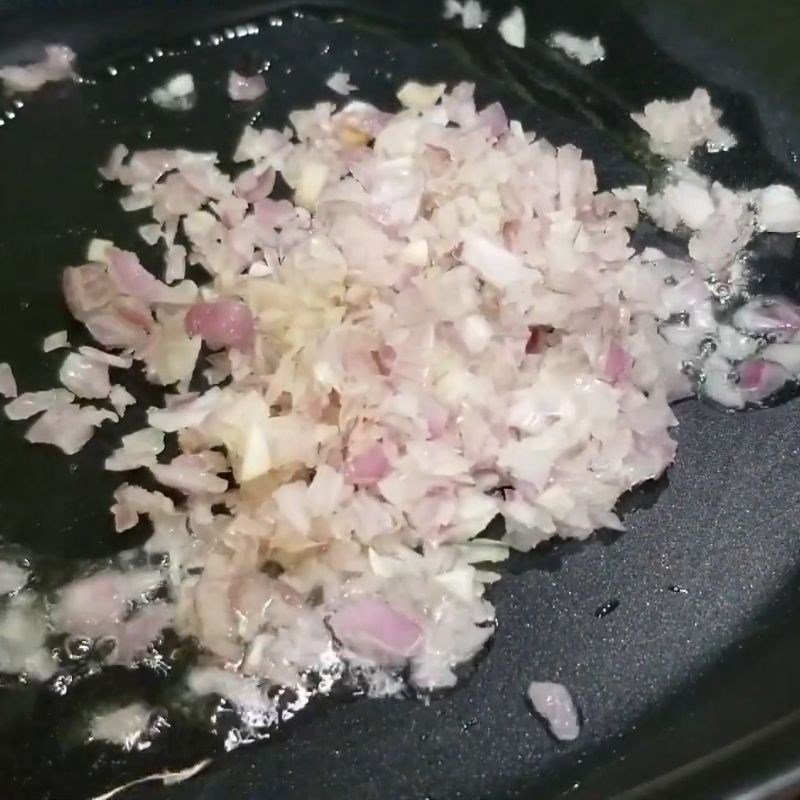 Bước 4 Phi thơm gia vị cho nước lẩu chua cay lẩu cá quả rau cải