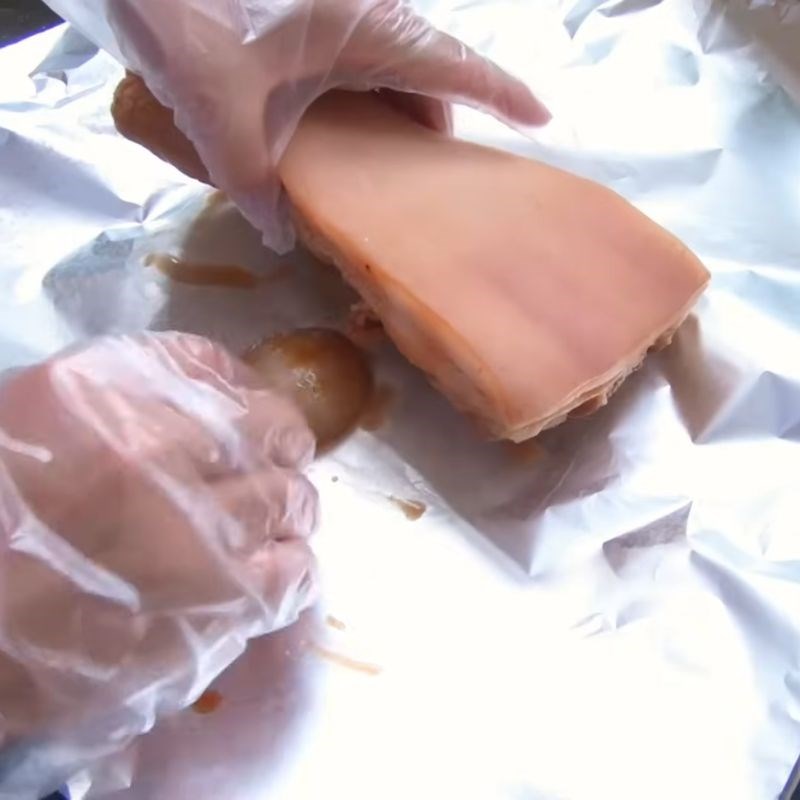 Bước 5 Quay heo bằng lò nướng lần 1 thịt heo quay tại nhà