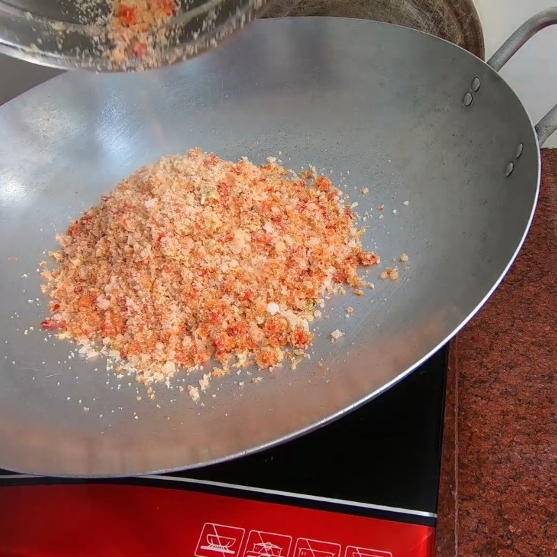 Bước 3 Rang muối Muối chấm xoài