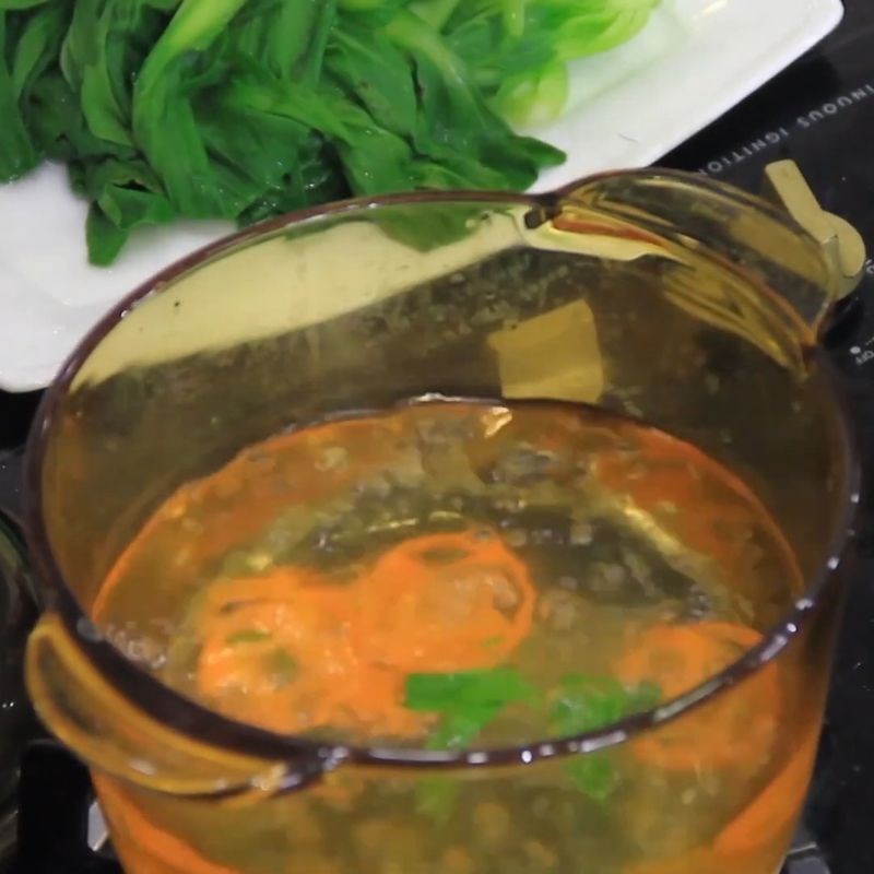 Bước 6 Sơ chế cải xanh và cà rốt ăn kèm Giò heo hầm tóc tiên