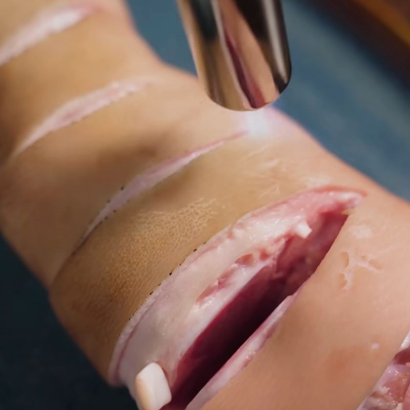 Bước 2 Sơ chế chân giò Chân giò giả cầy không cần mẻ