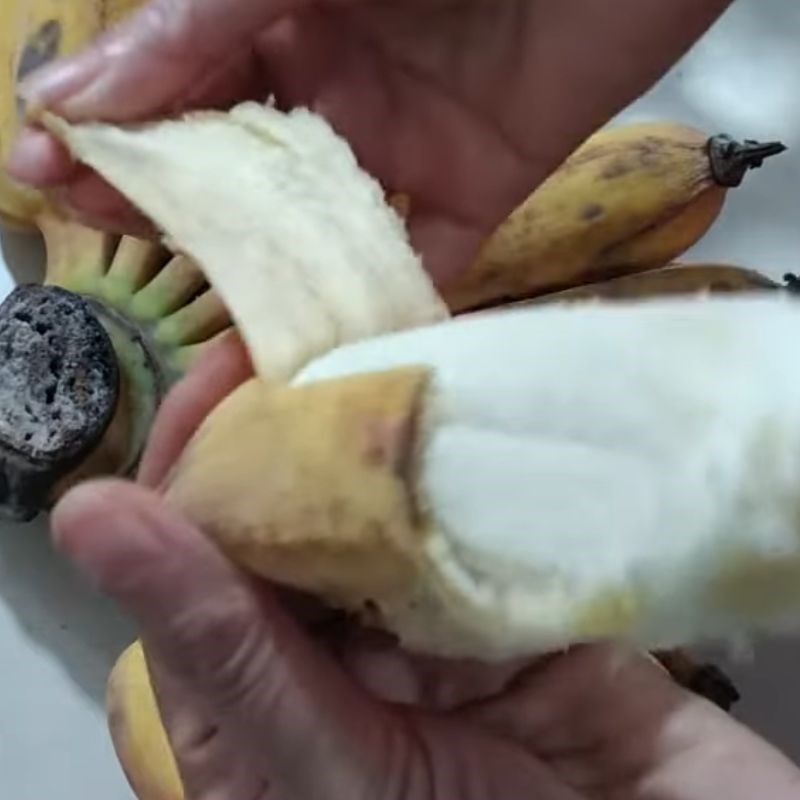 Bước 1 Sơ chế chuối chín Rượu chuối chín