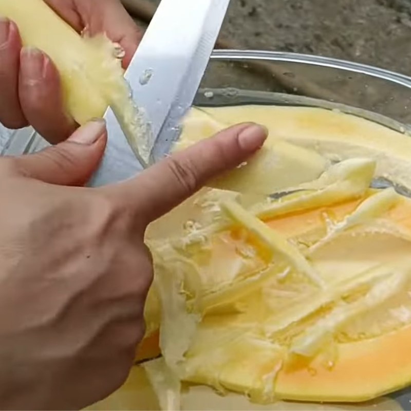 Bước 1 Sơ chế đu đủ xanh và cà rốt Dưa góp đu đủ