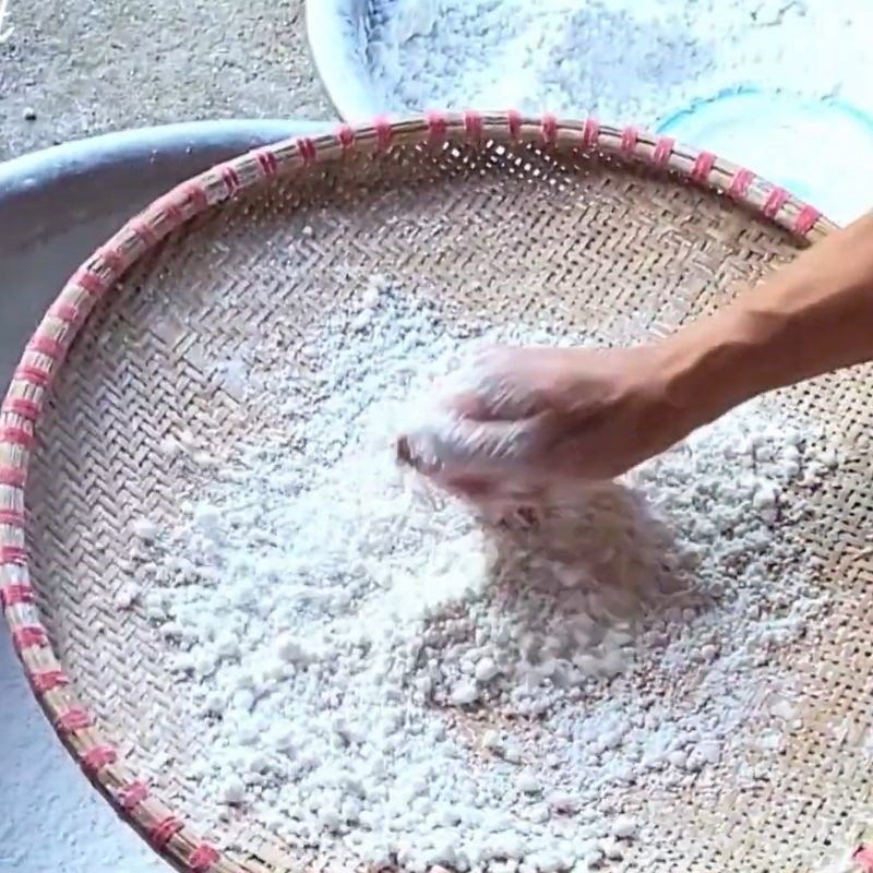 Bước 1 Sơ chế gạo làm bánh nắm Bánh nắm