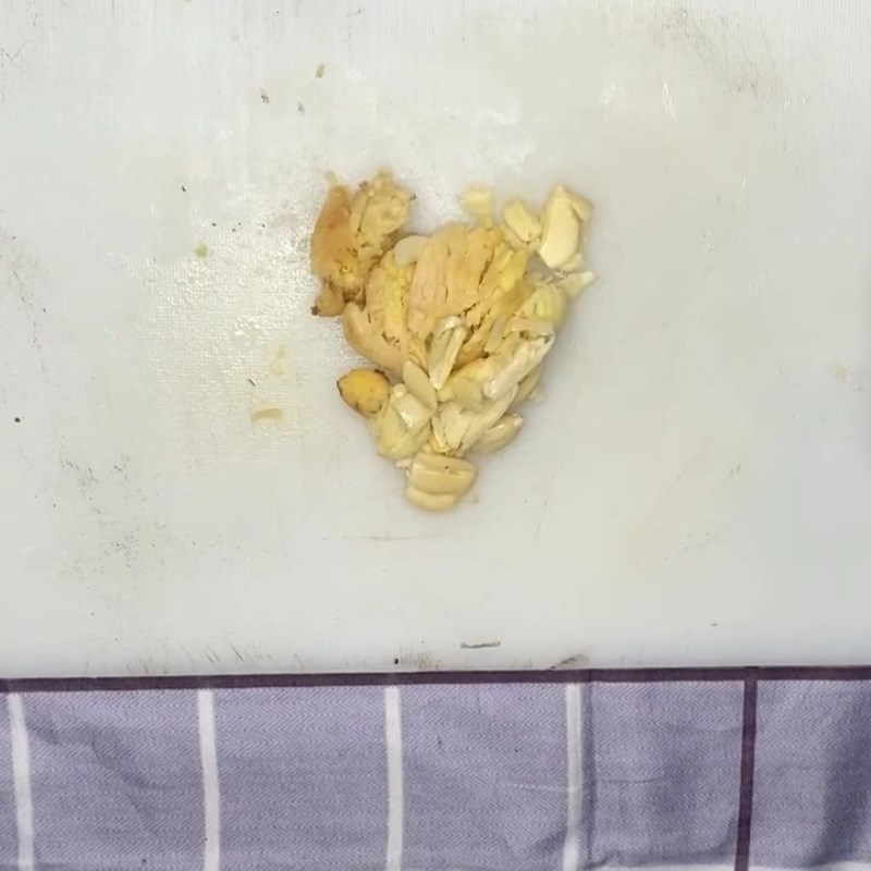 Bước 1 Sơ chế gừng, tỏi, ớt chuẩn vị Nước chấm ngan luộc