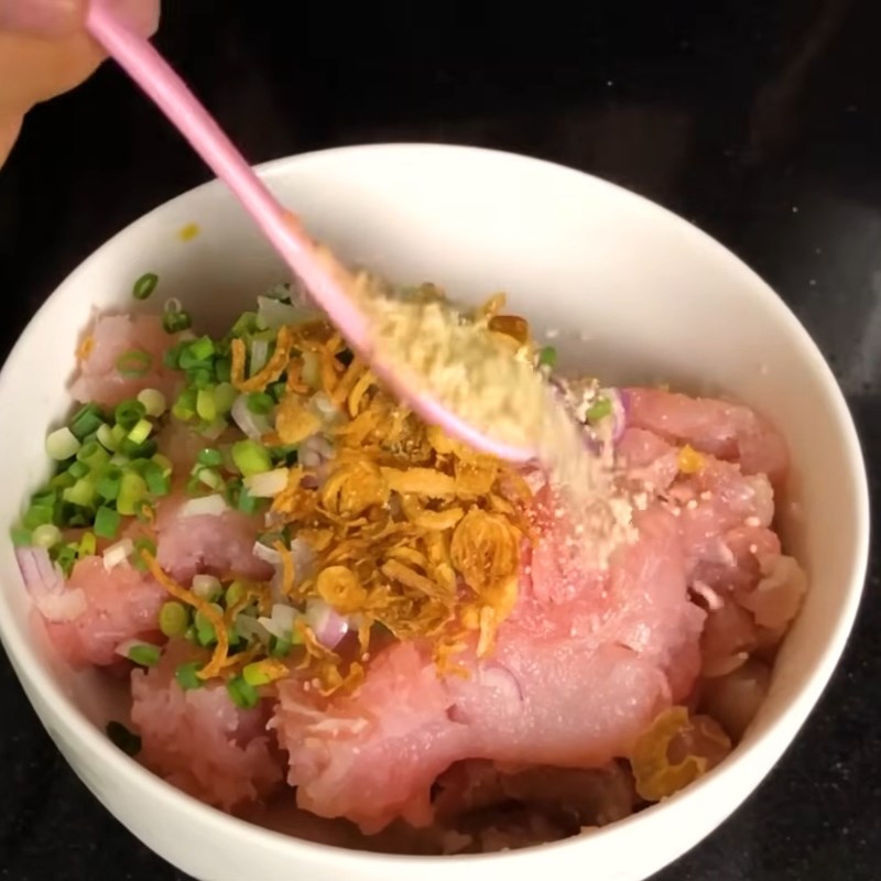 Bước 1 Sơ chế và trộn gia vị chả cá thác lác Chả cá thác lác chiên