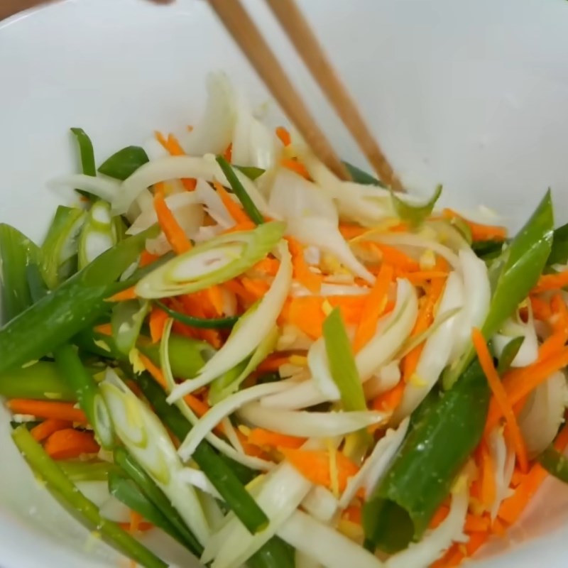 Bước 2 Sơ chế và ướp hỗn hợp rau củ phụ Kim chi cải thảo muối ăn liền