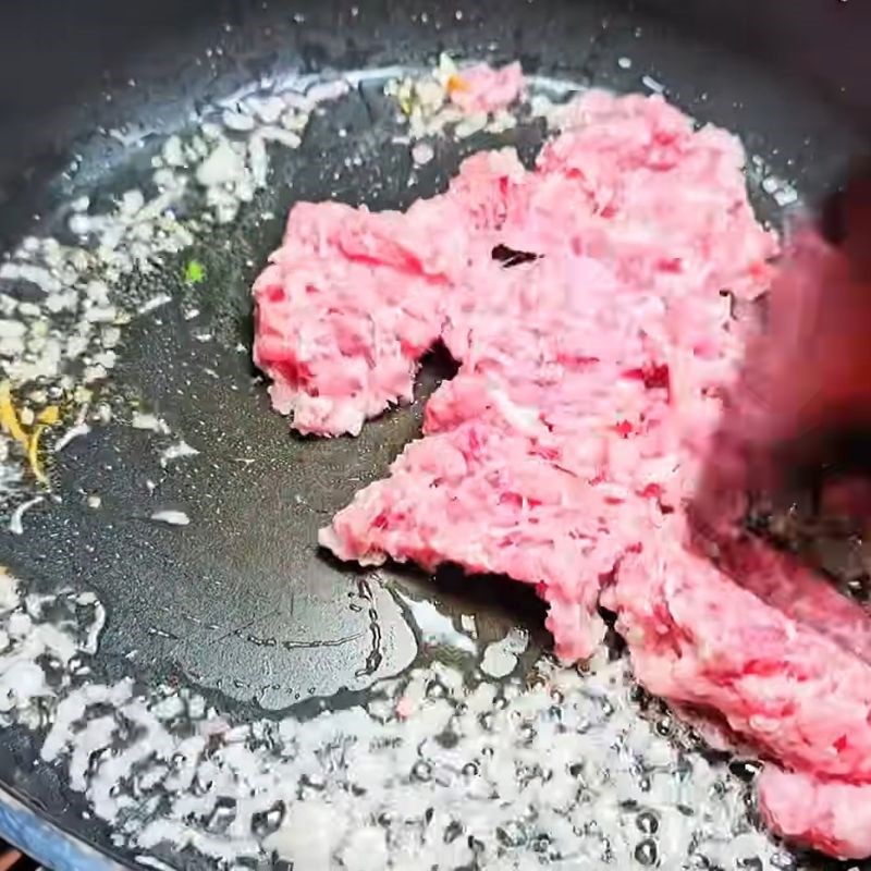 Bước 2 Sơ chế và ướp nhân tôm thịt bánh khọt nước cốt dừa