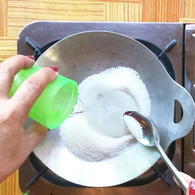 Bước 6 Thắng nước đường thơm lừng Bánh lọt lá dứa