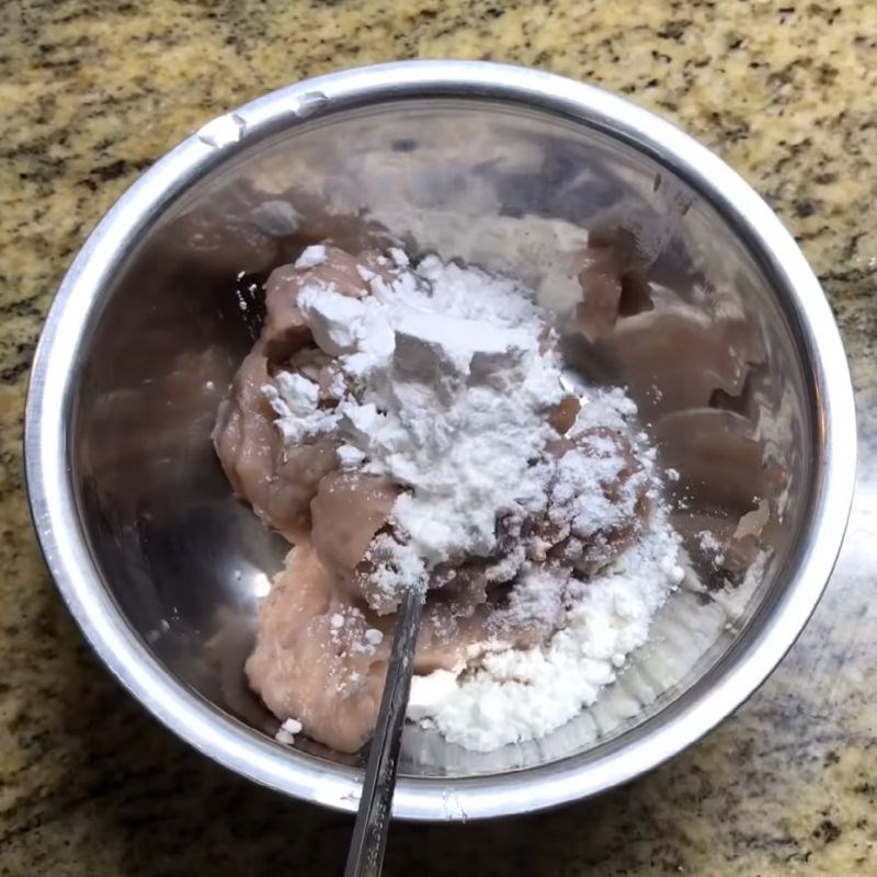 Bước 3 Trộn bột và gia vị (tùy chọn) Xúc xích cho bé