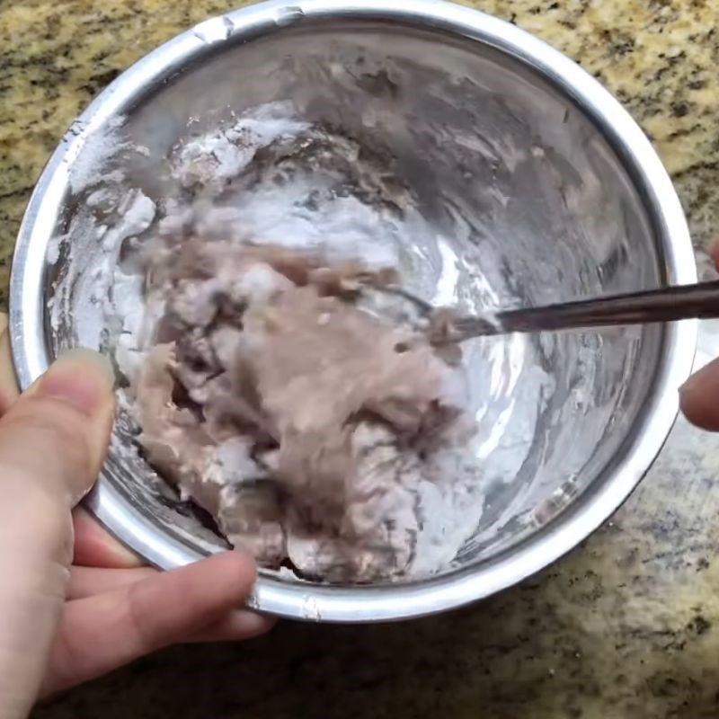 Bước 3 Trộn bột và gia vị (tùy chọn) Xúc xích cho bé