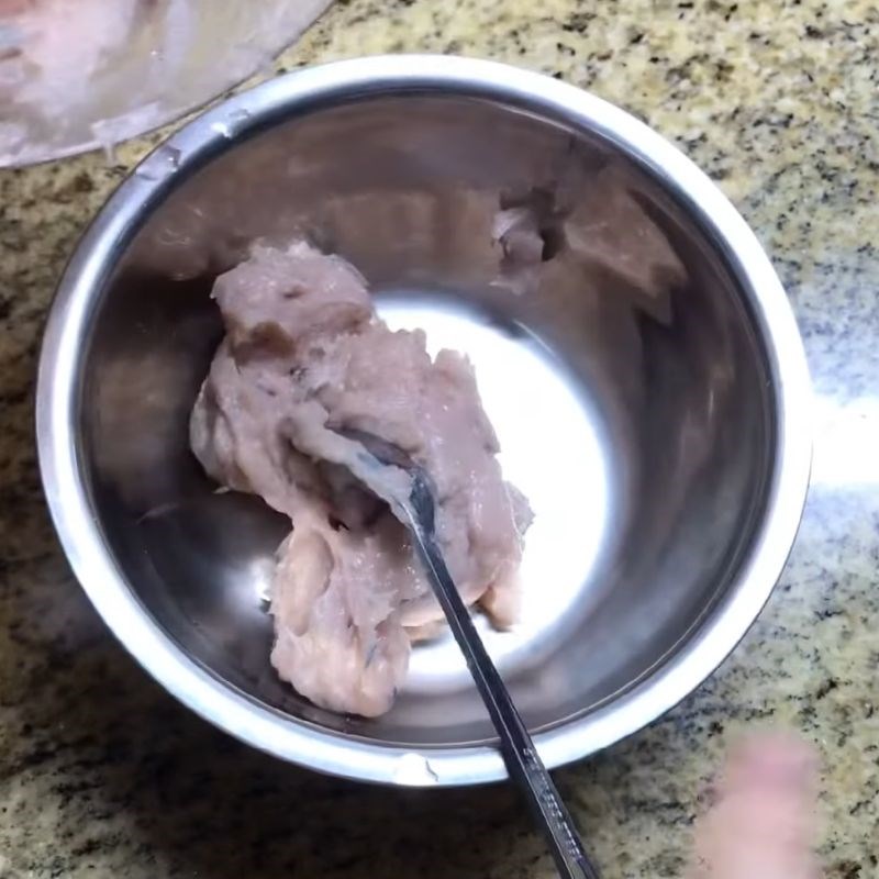 Bước 3 Trộn bột và gia vị (tùy chọn) Xúc xích cho bé