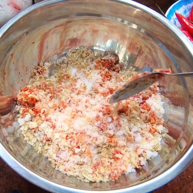 Bước 2 Trộn hỗn hợp muối Muối chấm xoài