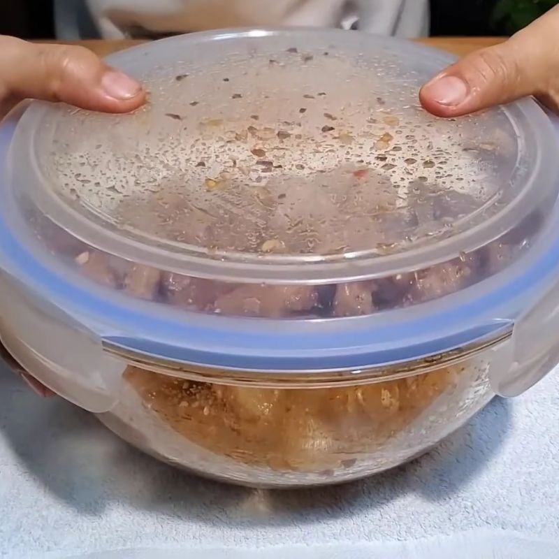 Bước 7 Trộn tóp mỡ với sốt tỏi ớt tóp mỡ da heo chiên giòn