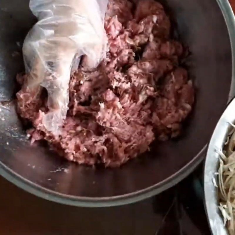 Bước 3 Trộn và ướp nhân chả giò Chả giò miền Tây