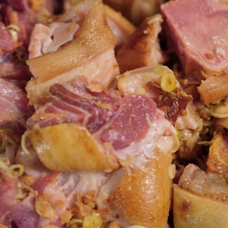 Bước 3 Ướp gia vị đậm đà cho món giả cầy Chân giò giả cầy không cần mẻ