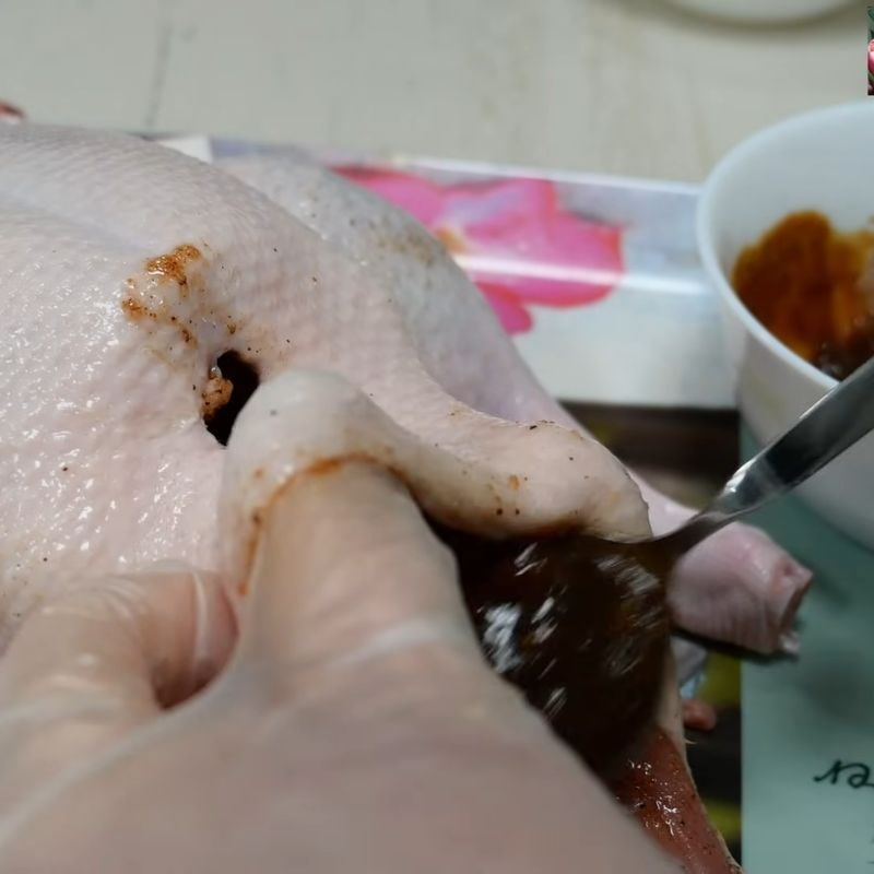 Bước 3 Ướp gia vị ướt và nhồi bụng vịt vịt quay da giòn