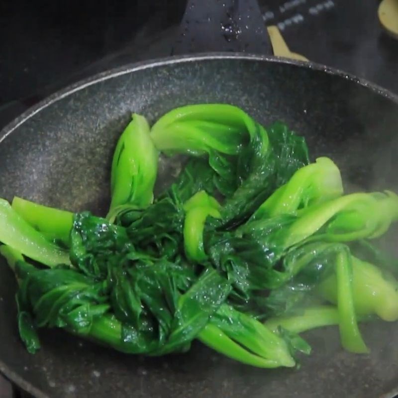 Bước 7 Xào cải xanh Giò heo hầm tóc tiên